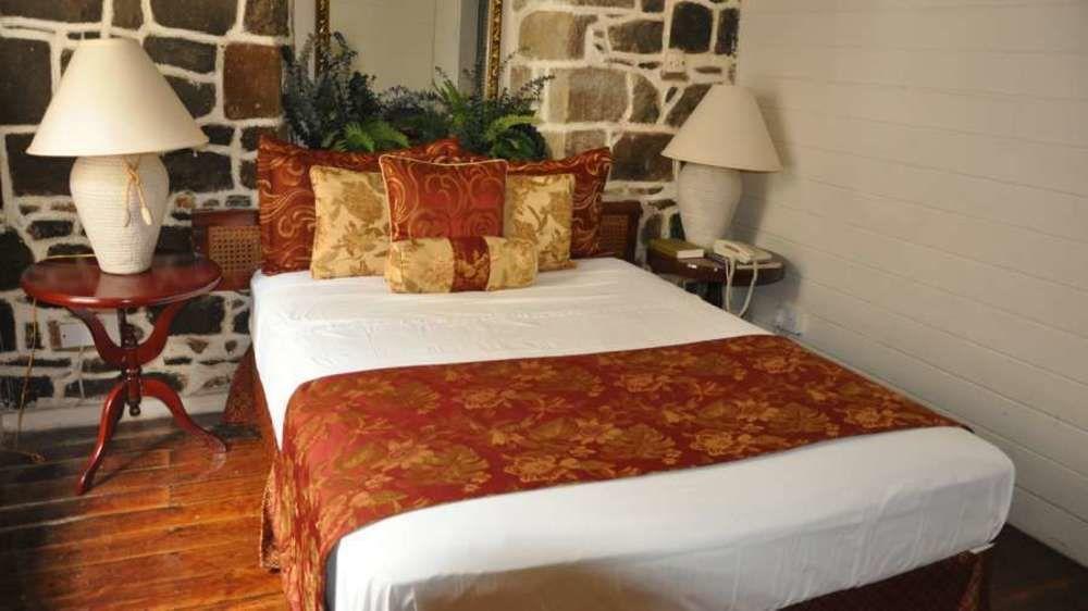 Cobblestone Inn Кингстаун Экстерьер фото