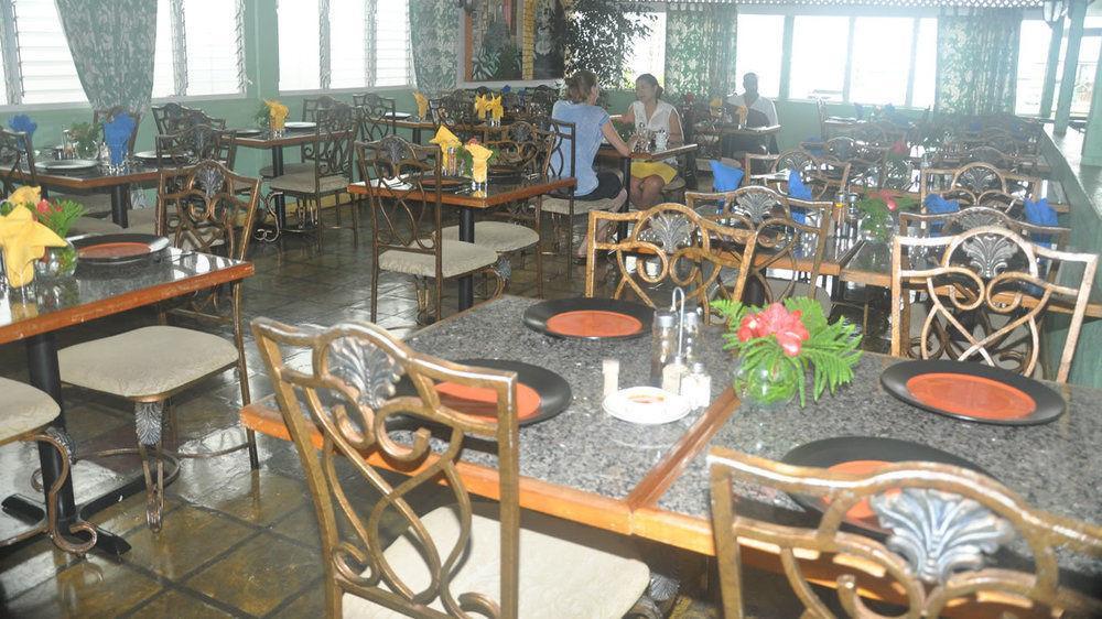 Cobblestone Inn Кингстаун Экстерьер фото